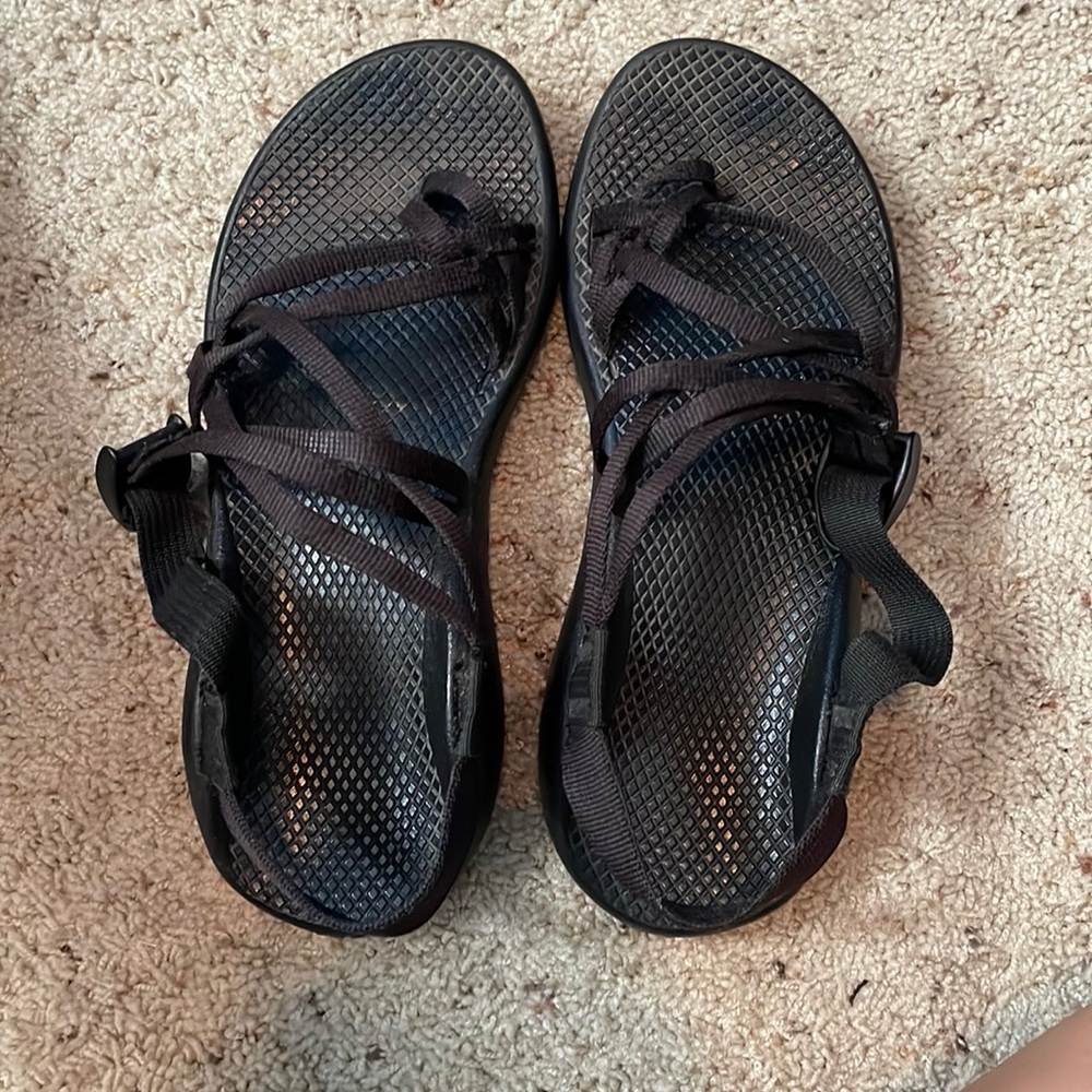 black chacos!